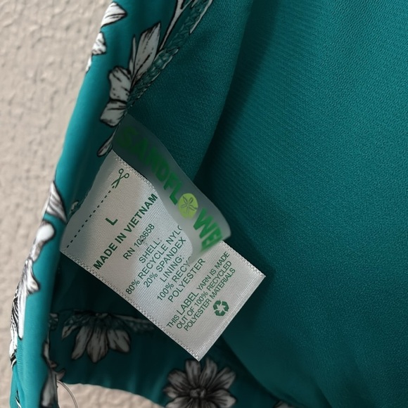 Women’s Sandflower Bikini Top, Teal Daisy Print, Large NWT - Picture 6 of 7
